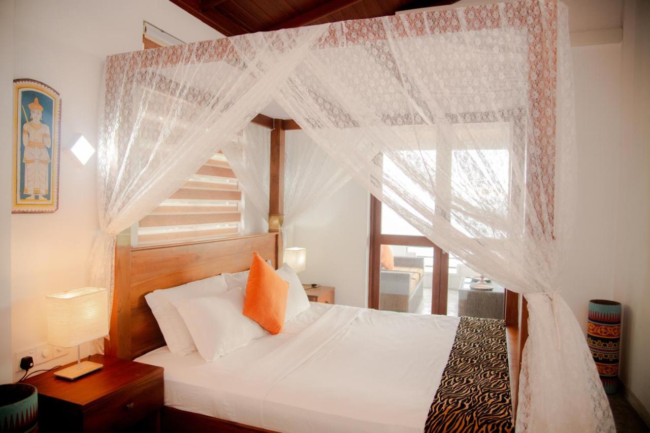 Sea Crest Beach Villa 安伯朗戈德 外观 照片