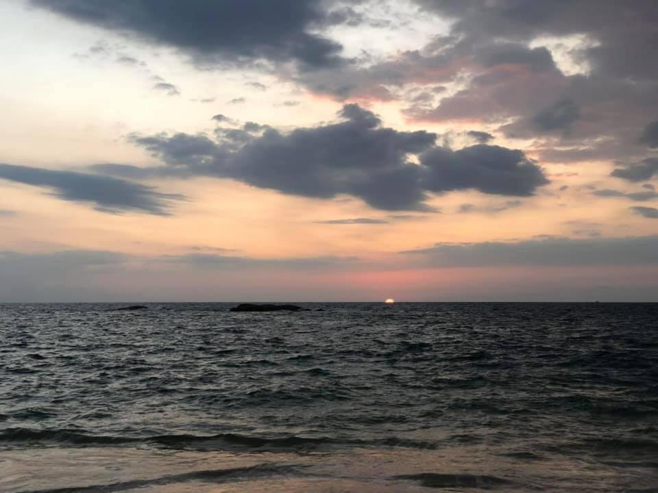 Sea Crest Beach Villa 安伯朗戈德 外观 照片
