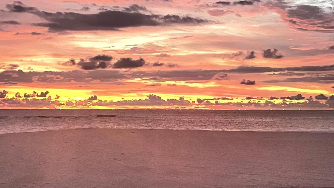 Sea Crest Beach Villa 安伯朗戈德 外观 照片