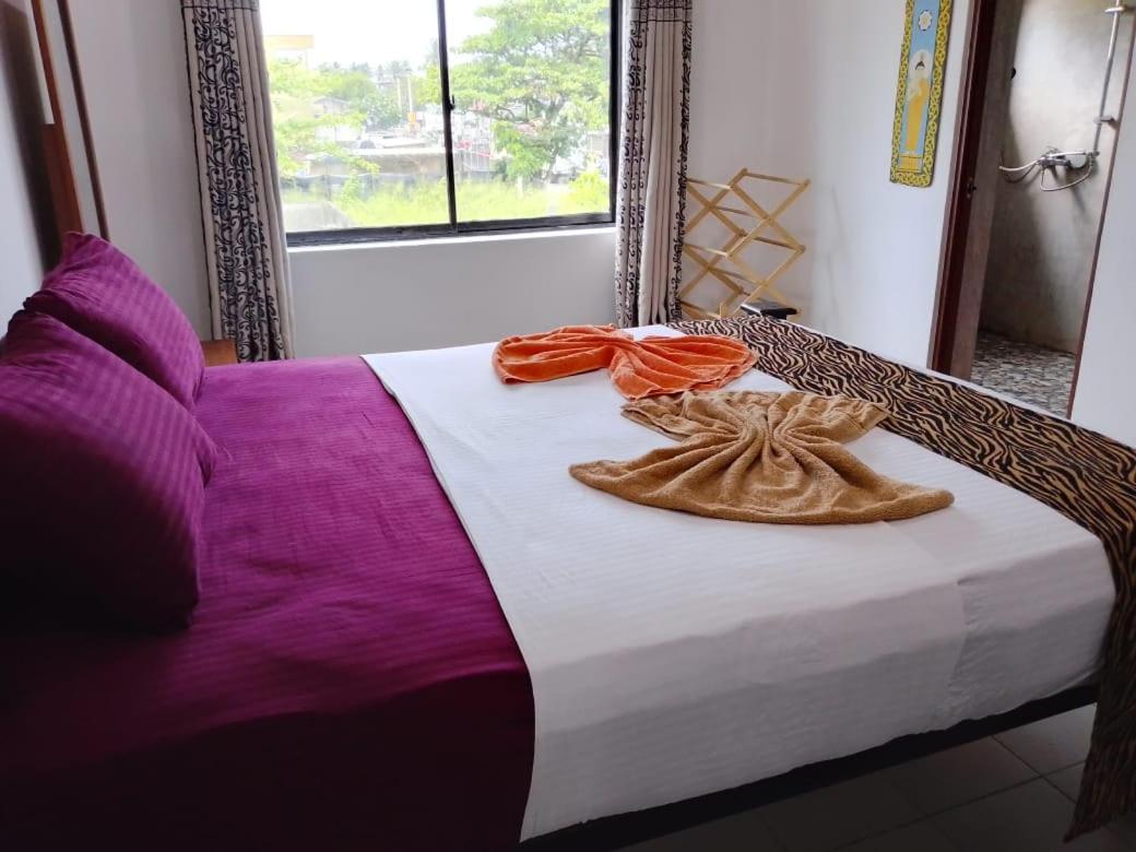 Sea Crest Beach Villa 安伯朗戈德 外观 照片