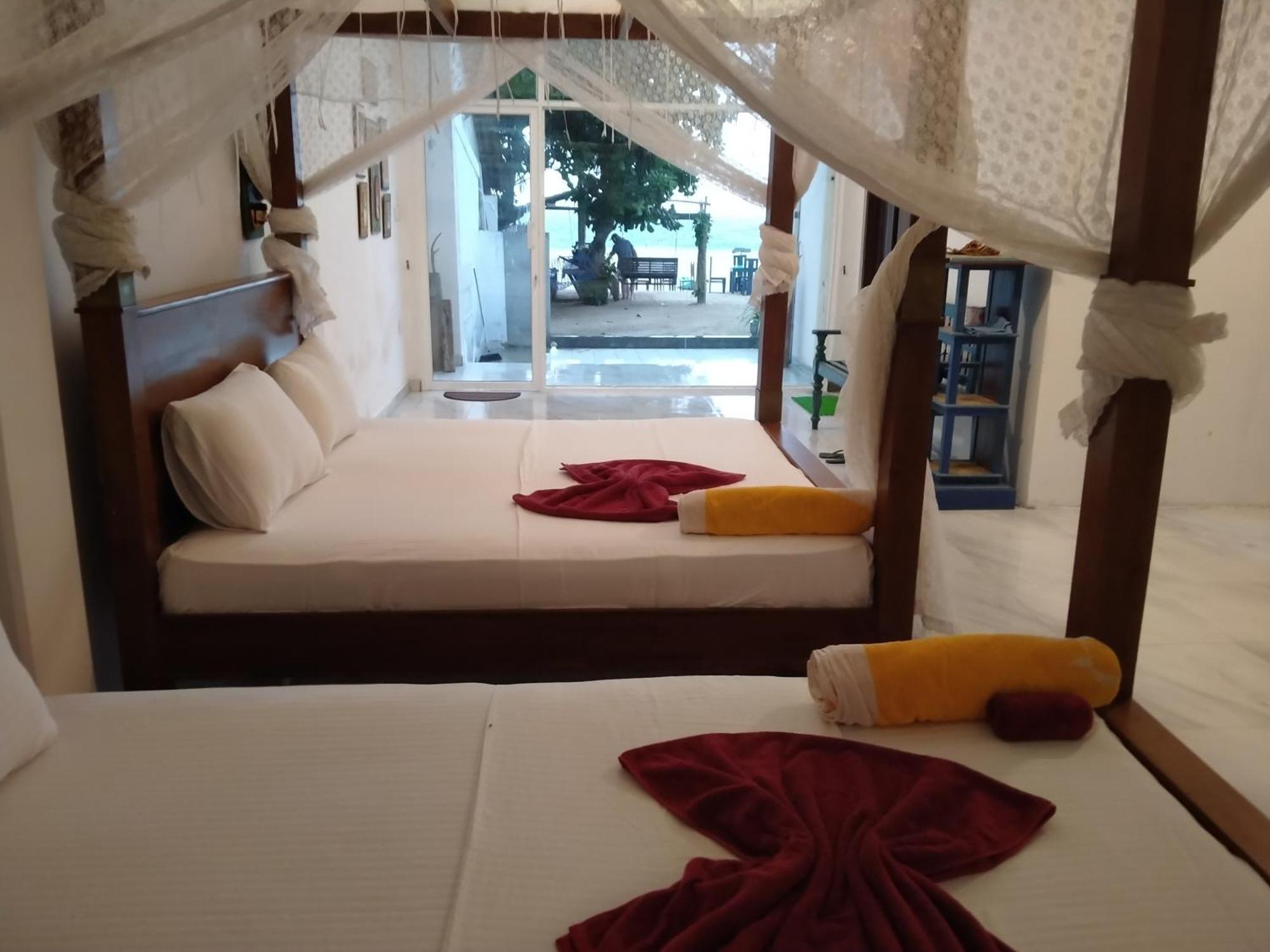 Sea Crest Beach Villa 安伯朗戈德 外观 照片
